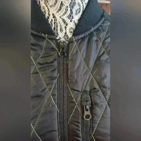 doTerra Active Jacket Women's Size Small Black with  Gold Stitching - Picture 4 of 9